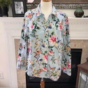 Beautiful Chico’s Floral Button Down Shirt